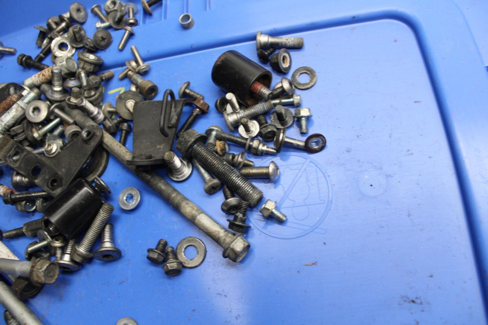 08-12 KAWASAKI NINJA 250R EX250J LEFTOVER MOUNTING BOLTS HARDWARE  SCREWS BB496