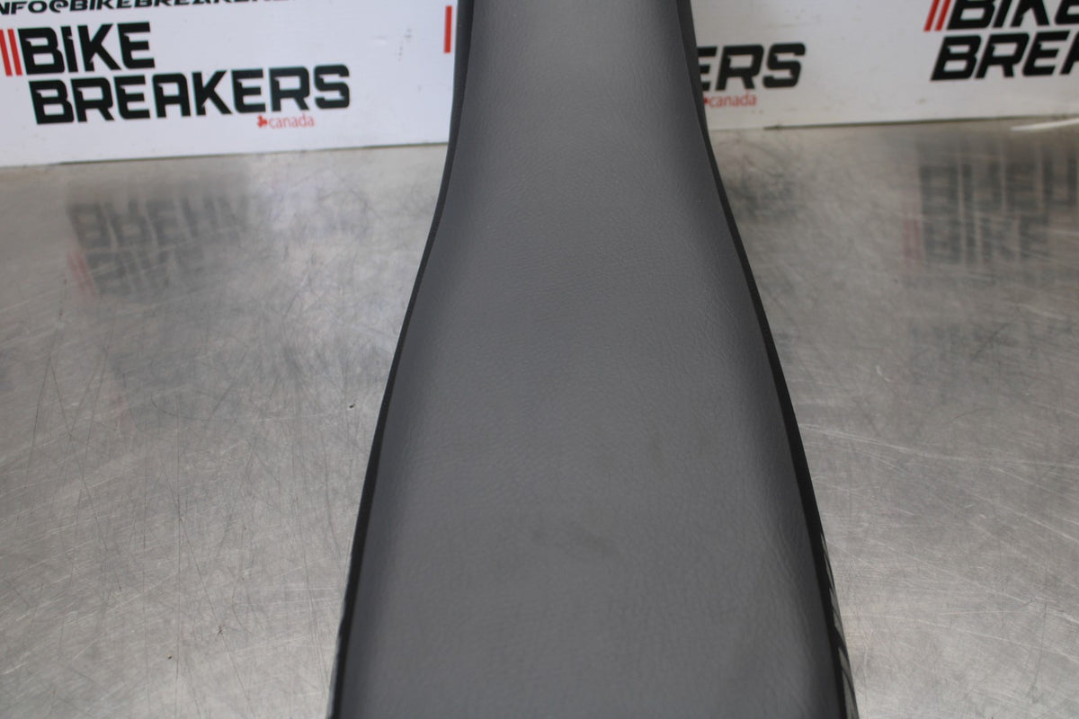 08-23 SUZUKI DRZ400S FRONT REAR SEAT SADDLE NEW TAKE OFF BB00