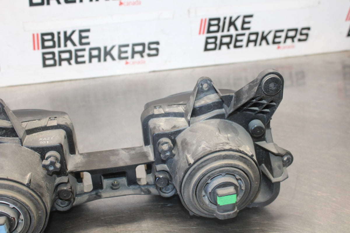07-08 KAWASAKI NINJA ZX6R FRONT HEADLIGHT HEAD LIGHT LAMP BB937