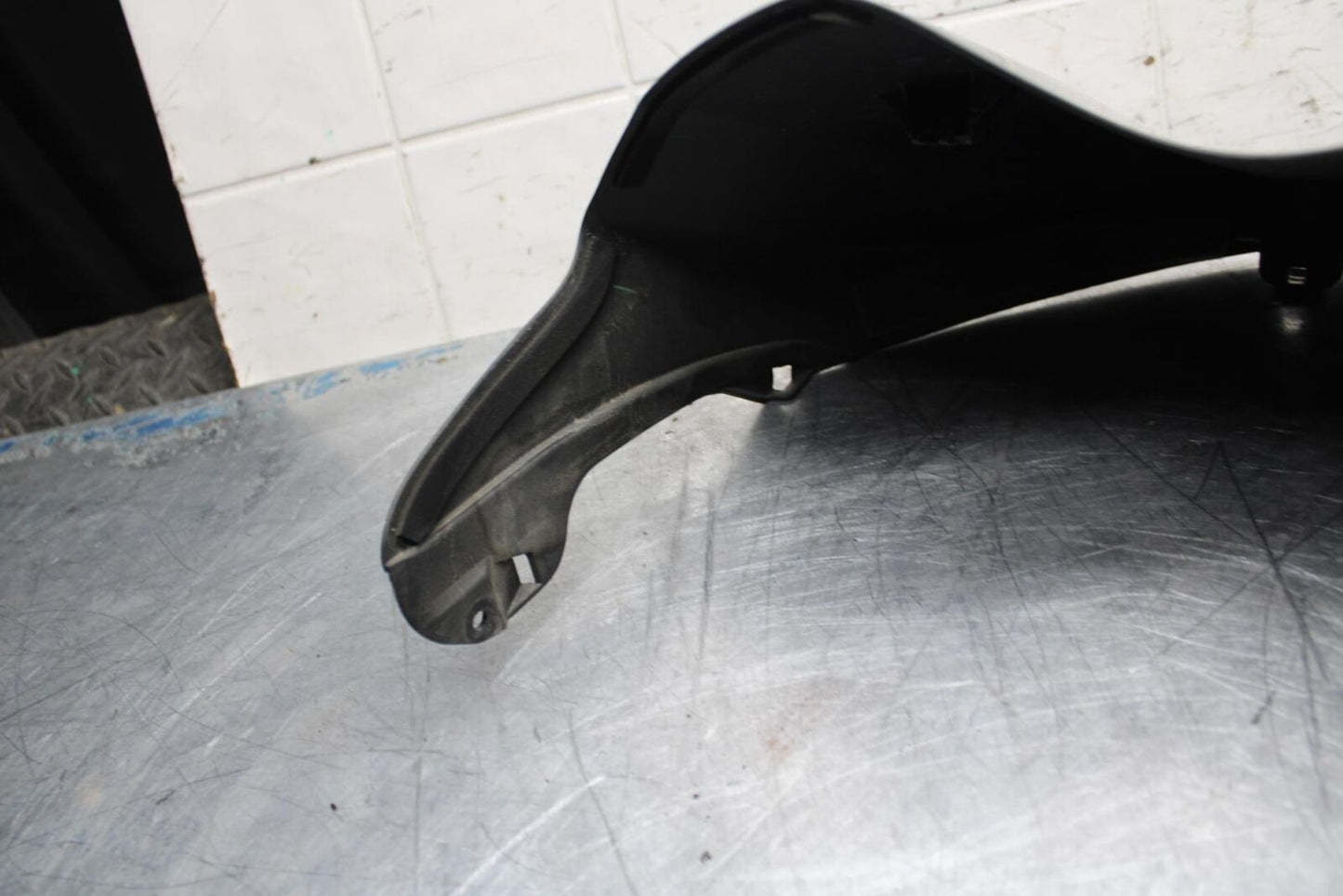 08-16 YAMAHA YZF R6 FRONT GAS TANK FUEL CELL FAIRING COWL COVER TRIM BB465