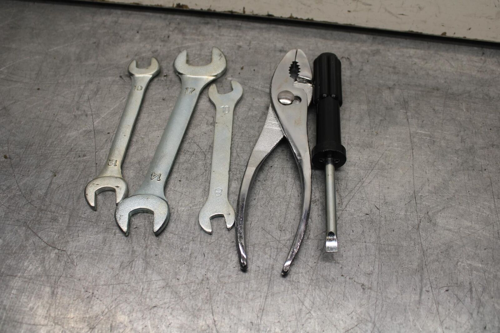 06-14 YAMAHA ROADLINER S XV1900S STOCK TOOLS OEM TOOL BAG KIT SET BB619