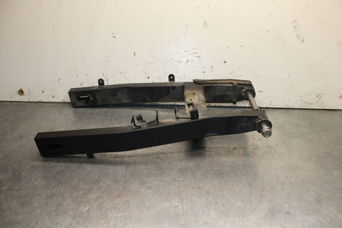 18-23 KAWASAKI NINJA 400 EX400 ABS REAR SWINGARM BACK SUSPENSION SWING ARM BB747