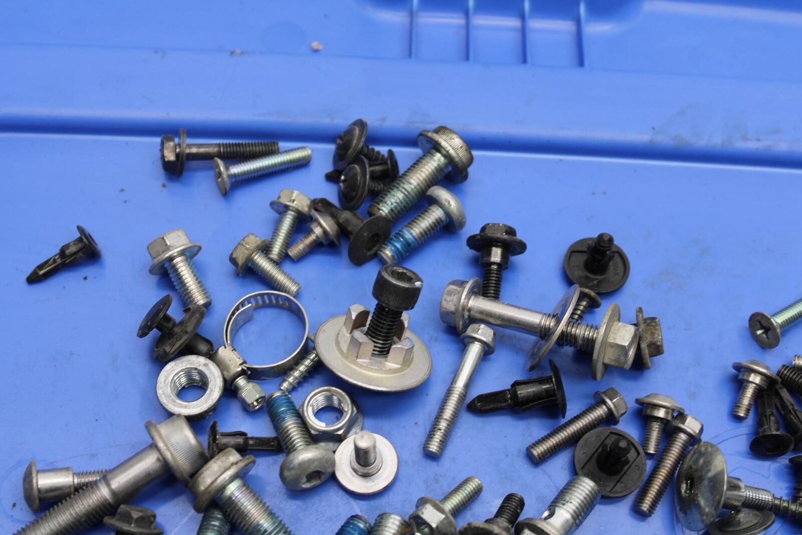 2015 Suzuki GSXR750 MISCELLANEOUS MOUNTING BOLTS HARDWARE MOTOR SCREWS BB595
