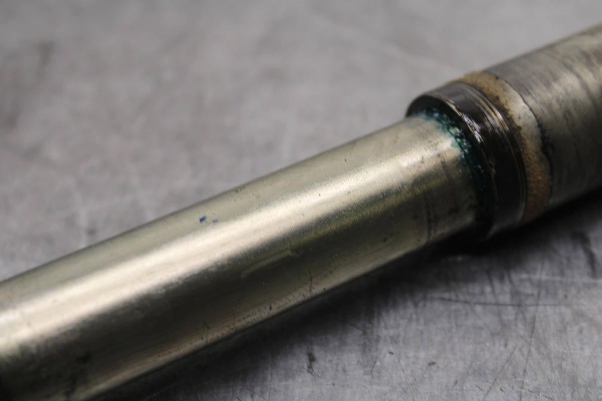 08-10 SUZUKI GSXR 600 FRONT WHEEL RIM AXLE PIVOT BOLT  BB721