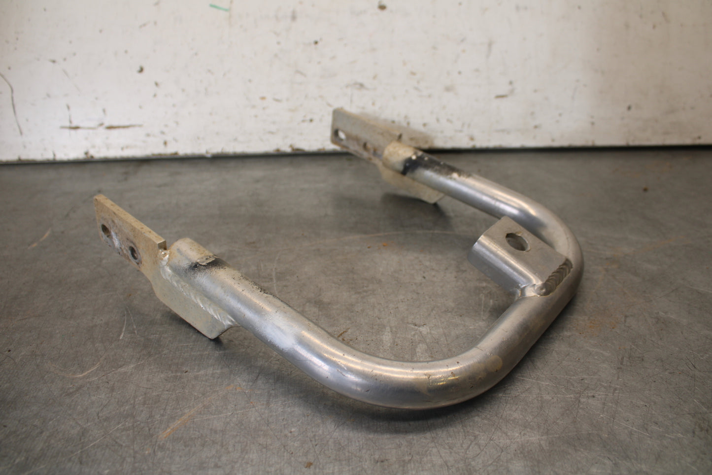 01-05 YAMAHA RAPTOR 660R REAR BACK BUMPER GRAB BAR BB695