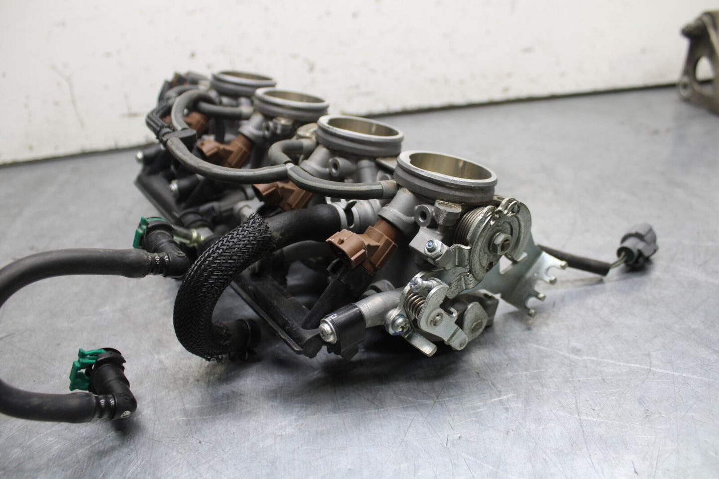 11-24 SUZUKI GSXR750 MAIN FUEL INJECTORS / THROTTLE BODIES 13406-15J00 BB714