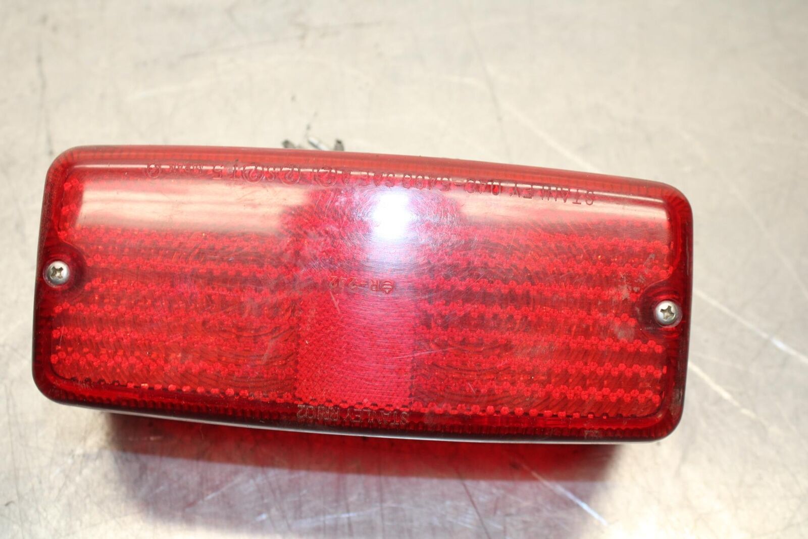 1979 Yamaha XS1100 TAILLIGHT REAR TAIL BRAKE LIGHT 1A0-84711-60-00 BB572