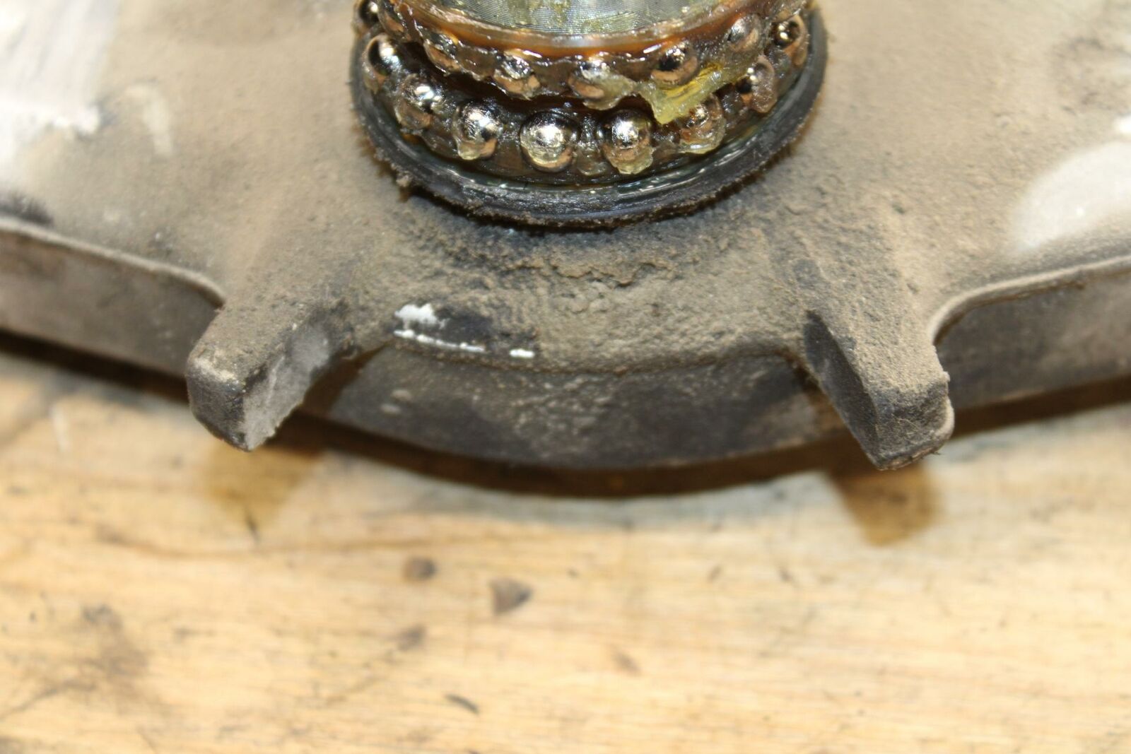 04-05 KAWASAKI NINJA ZX10R FRONT FORKS CLAMP LOWER TRIPLE TREE STEM BB322