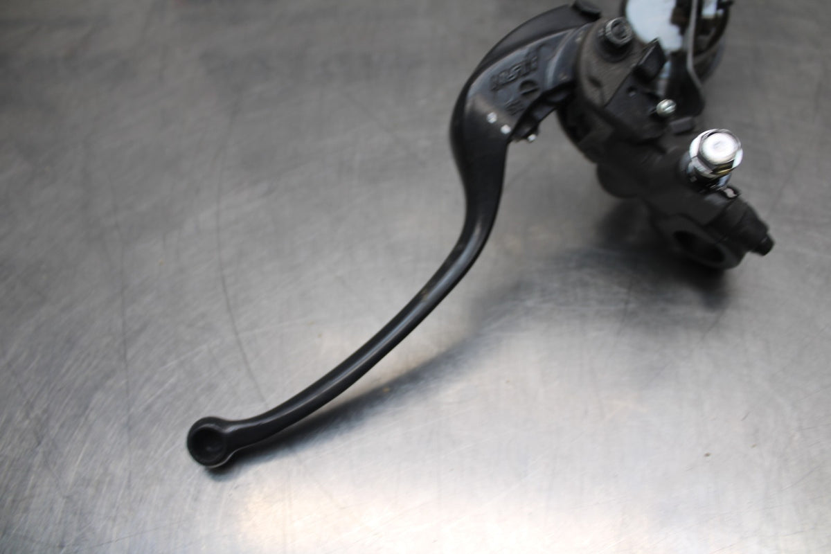 22 KAWASAKI NINJA 1000SX FRONT BRAKE MASTER CYLINDER w/ LEVER BB780