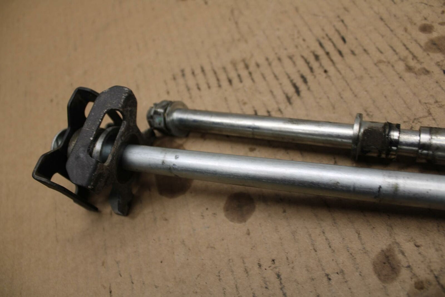 15 KAWASAKI NINJA 300 EX300 ABS REAR FRONT AXLE WHEEL RIM PIVOT BOLT AXEL BB395