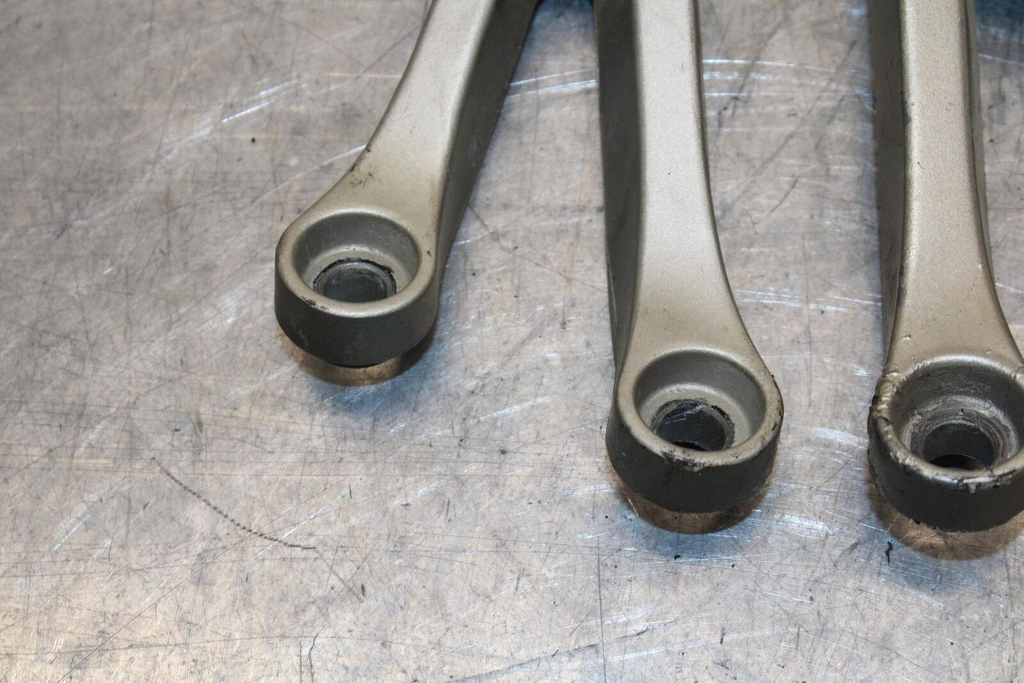 2000 Kawasaki Ninja ZX9R ZX900F REAR BACK PASSENGER PEG SET PAIR BB70