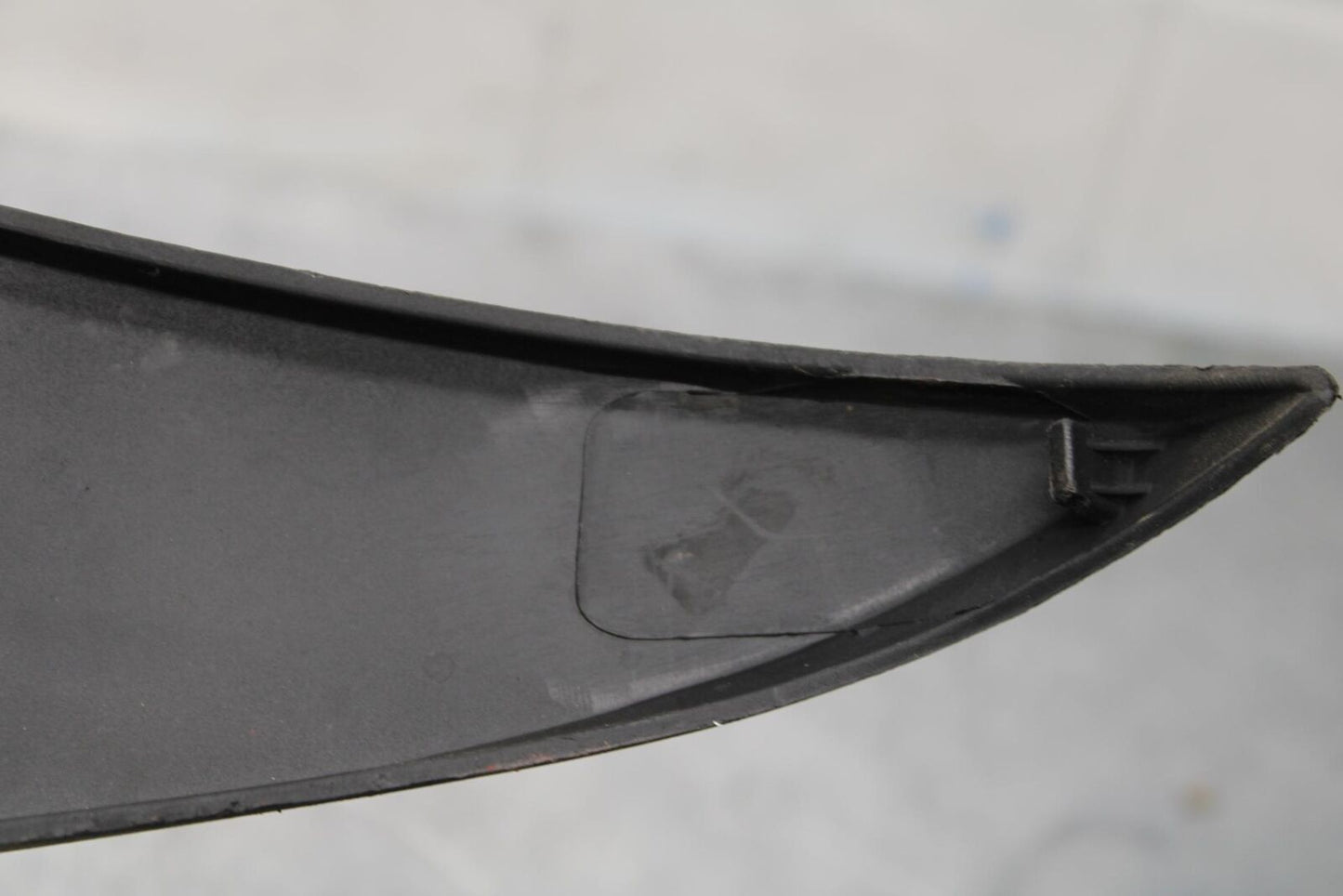 2007 Yamaha YZF R6 LEFT FRONT UPPER MID SIDE FAIRING COWL PLASTIC BB590