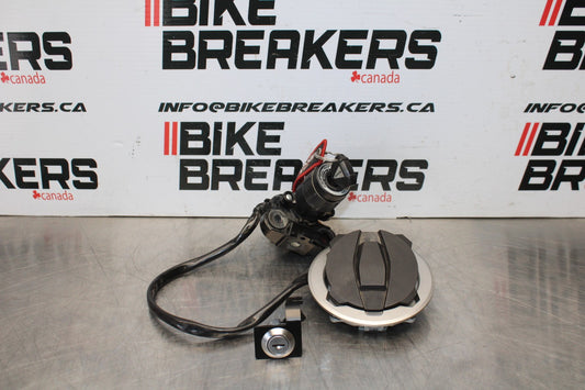 21-23 KAWASAKI NINJA ZX6R IGNITION LOCK KEY SET W/ GAS CAP AND SEAT LOCK BB179