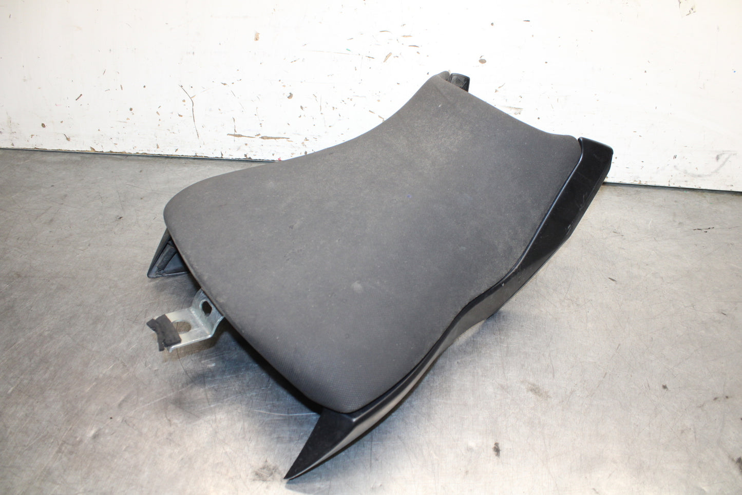 14-15 KAWASAKI NINJA 650 EX650F ABS FRONT DRIVERS SEAT PAD SADDLE PILLION BB741