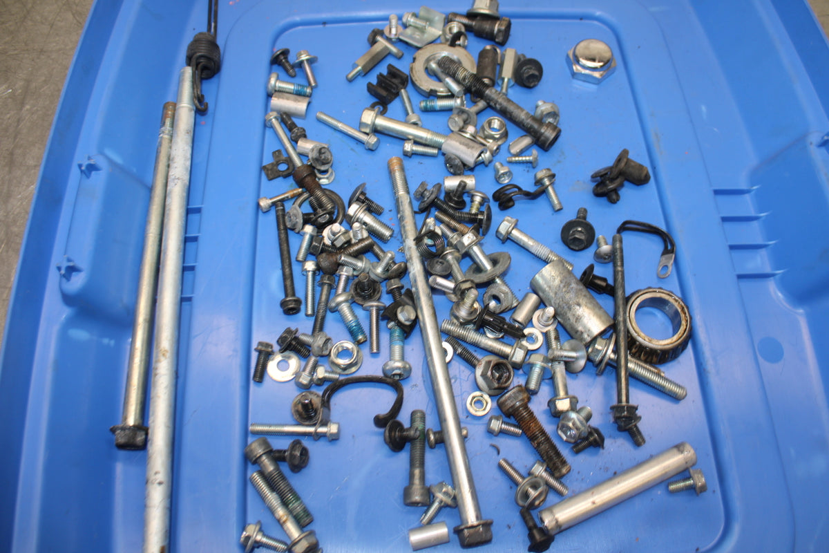 09-11 DUCATI 1198 MOUNTING BOLTS HARDWARE MOTOR SCREWS BB705