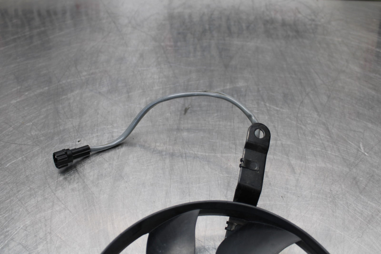 21-23 KAWASAKI NINJA ZX6R ENGINE RADIATOR COOLING FAN BB179