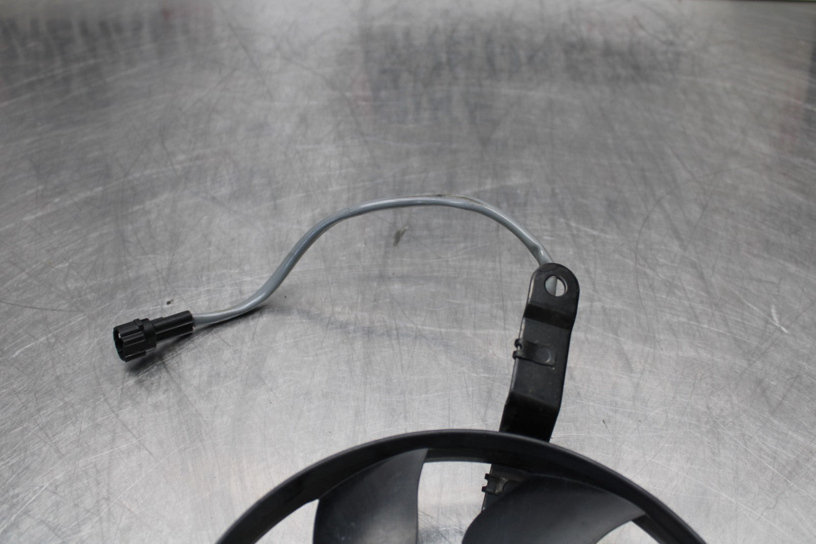 21-23 KAWASAKI NINJA ZX6R ENGINE RADIATOR COOLING FAN BB179