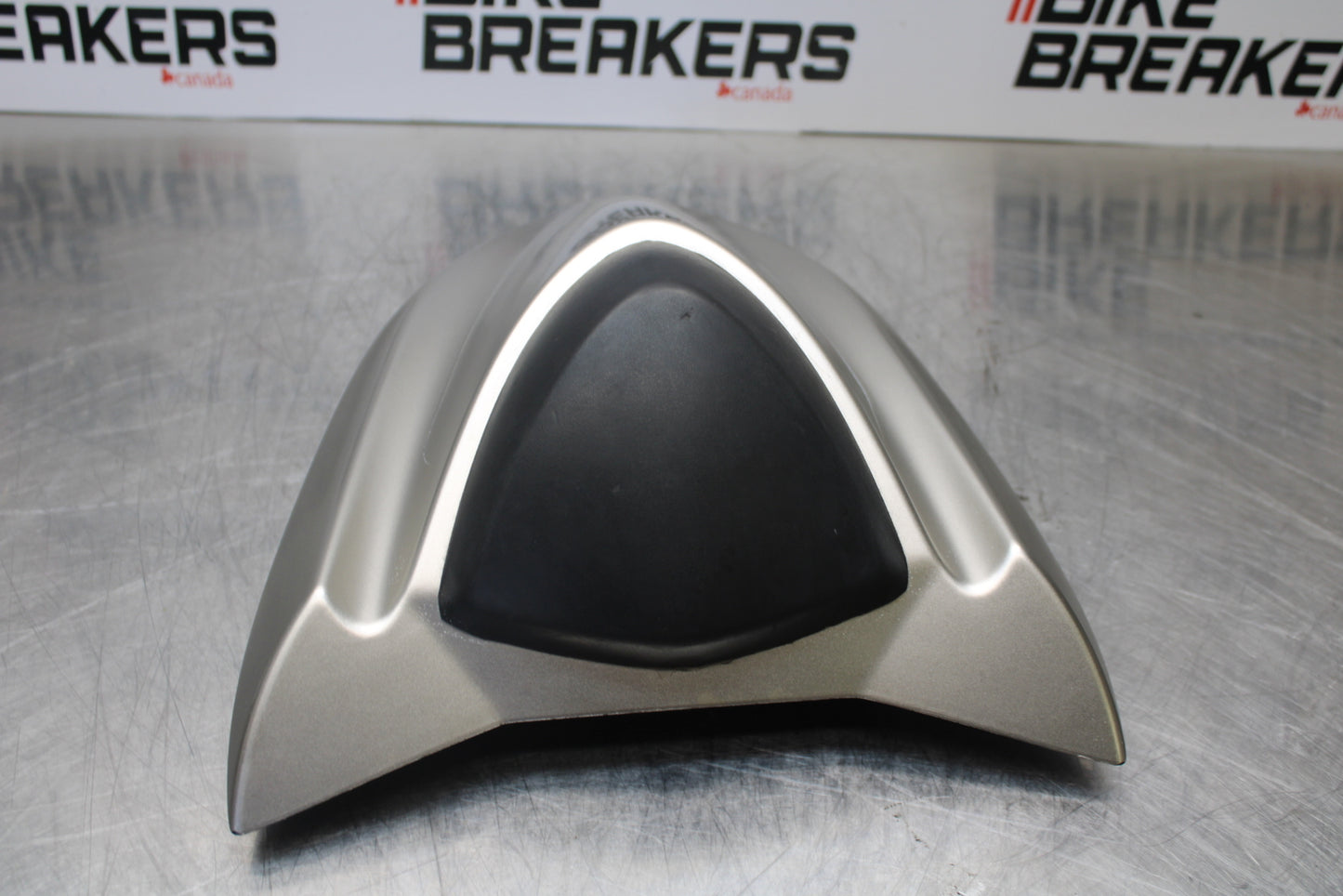 04-05 KAWASAKI NINJA ZX10R OEM REAR BACK SEAT SOLO COWL FAIRING COVER BB163