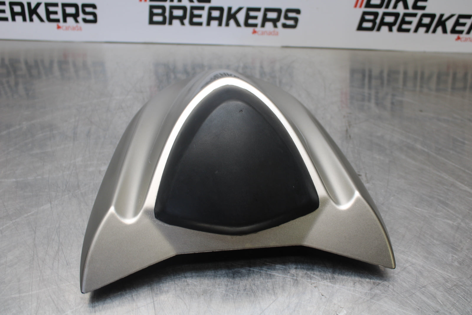 04-05 KAWASAKI NINJA ZX10R OEM REAR BACK SEAT SOLO COWL FAIRING COVER BB163