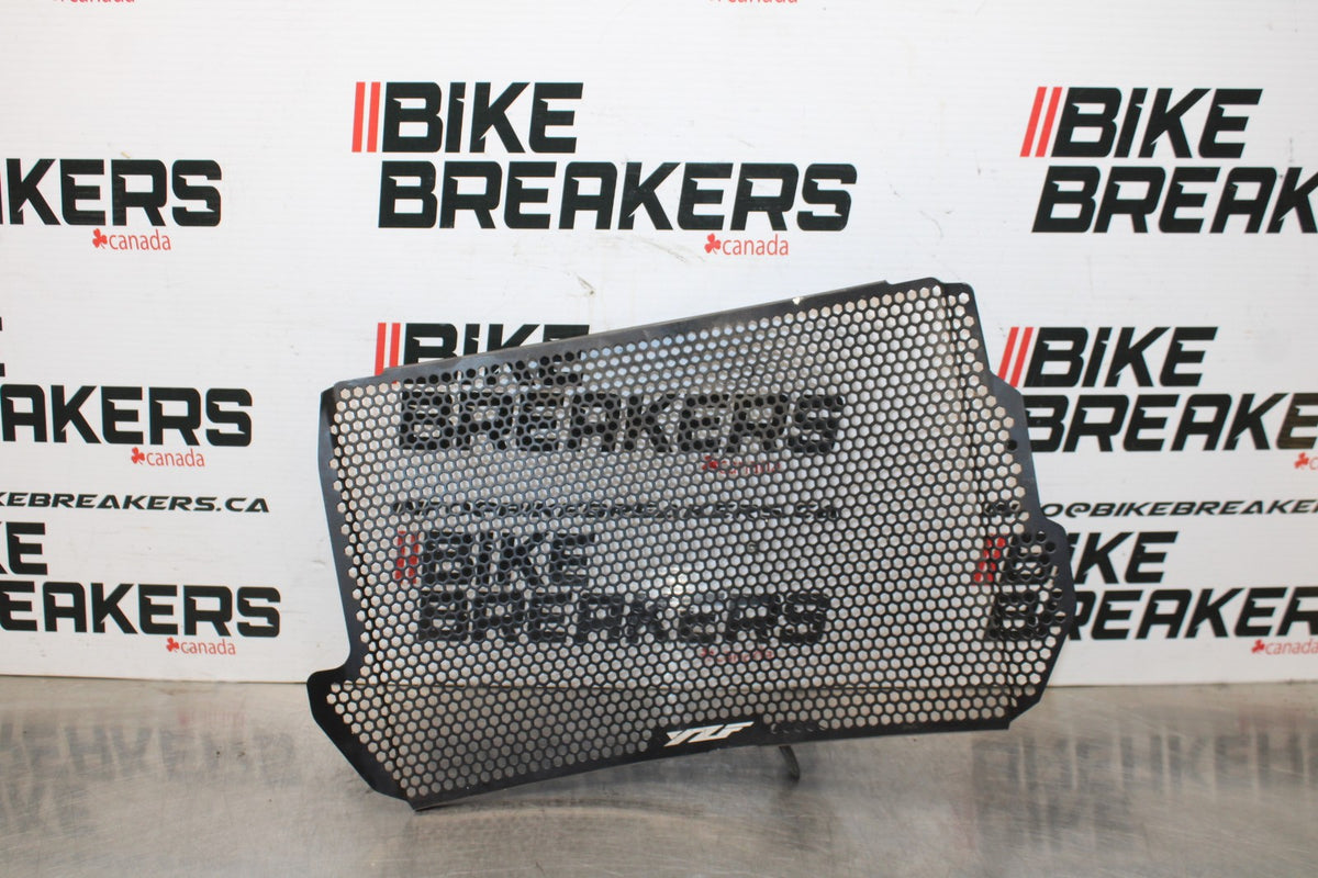 18 YAMAHA YZF R1 ENGINE RADIATOR MOTOR COOLER COVER GUARD BB838