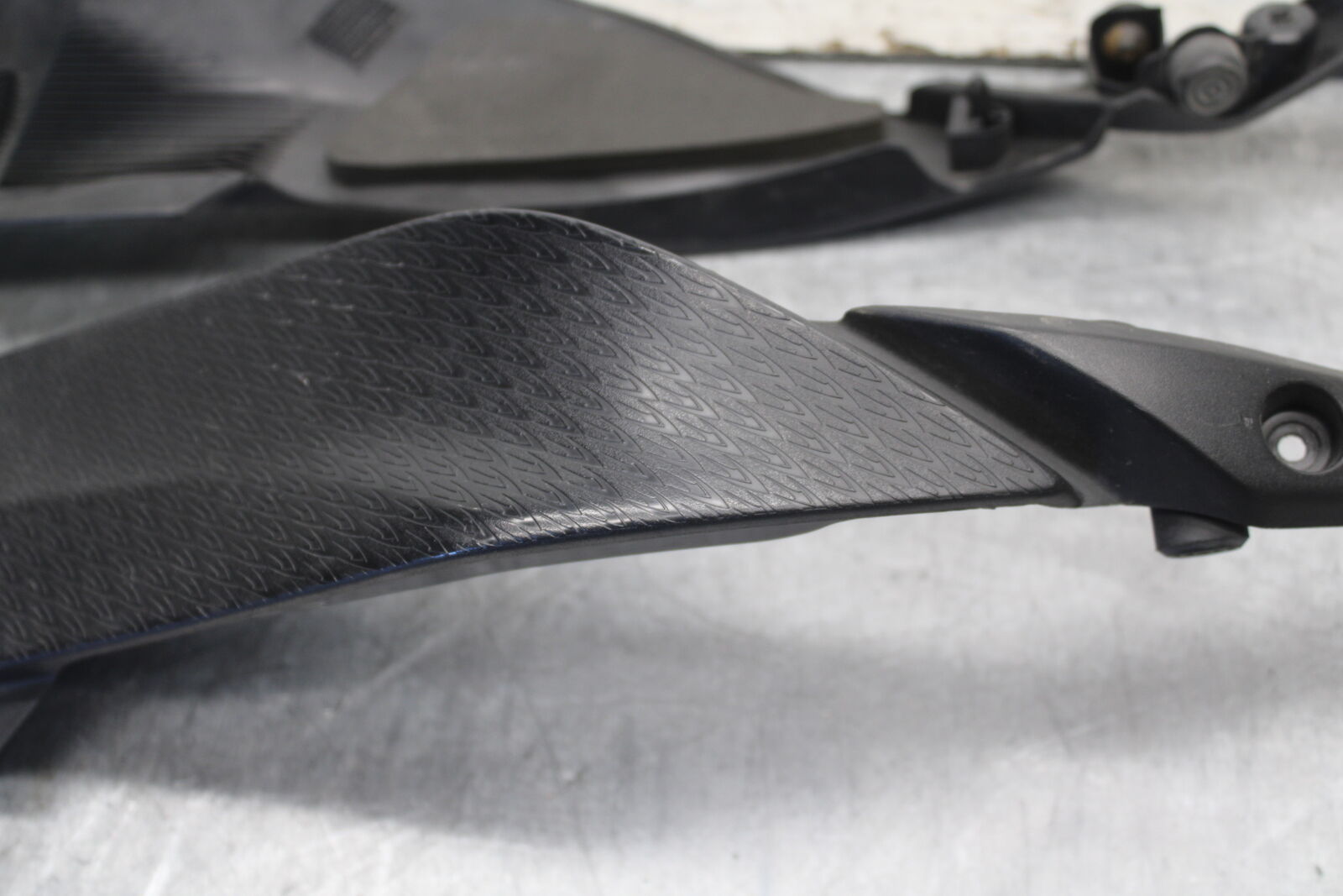 09-12 KAWASAKI NINJA ZX6R RIGHT LEFT GAS TANK PANELS COVERS TRIM SET COWLS BB698