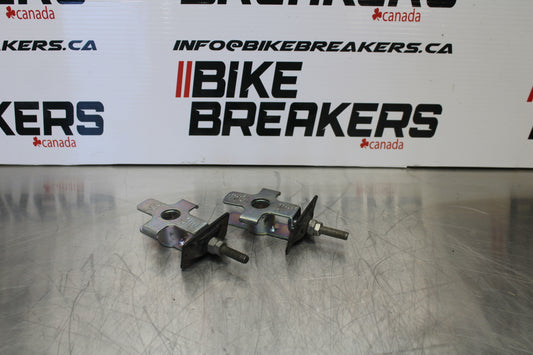 15-16 HONDA CB300F SWINGARM CHAIN TENSIONER ADJUSTMENT BRACKETS  BB150