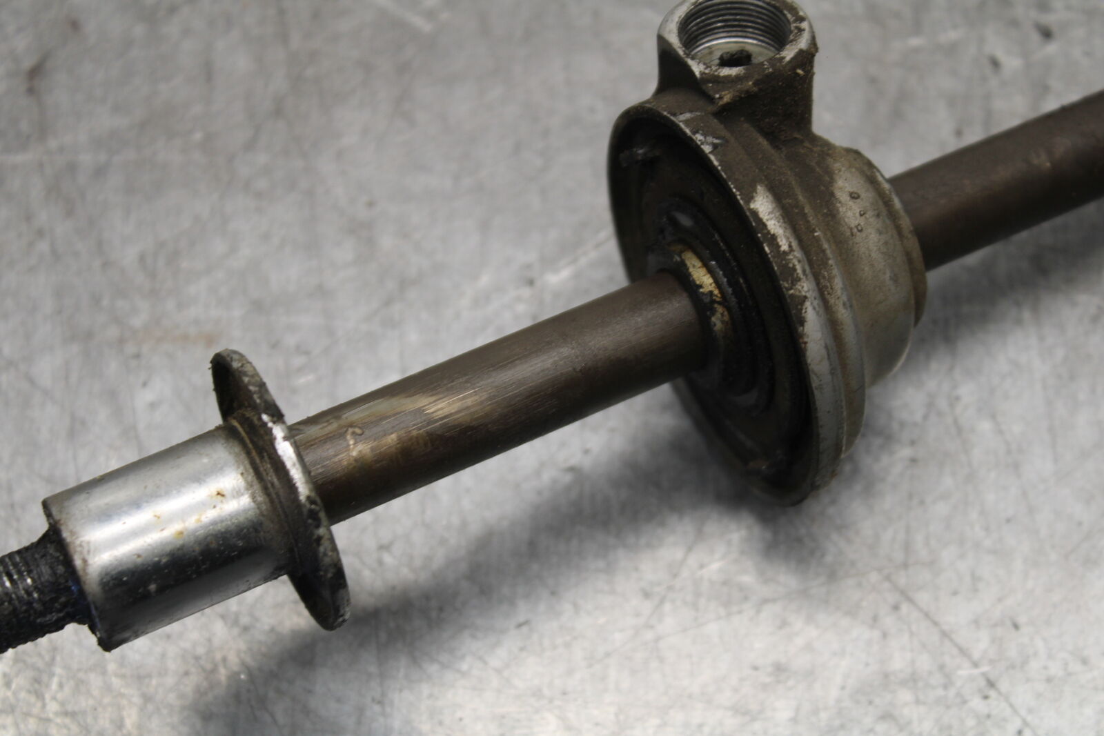 85-86 SUZUKI MADURA 1200 FRONT WHEEL RIM AXLE PIVOT BOLT  BB691