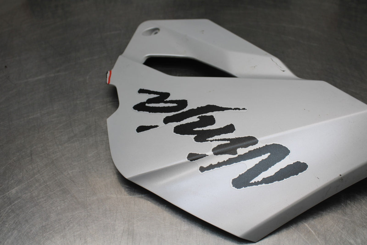 24-25 KAWASAKI NINJA ZX4R LEFT LOWER BOTTOM BELLY SIDE FAIRING COWL BB840