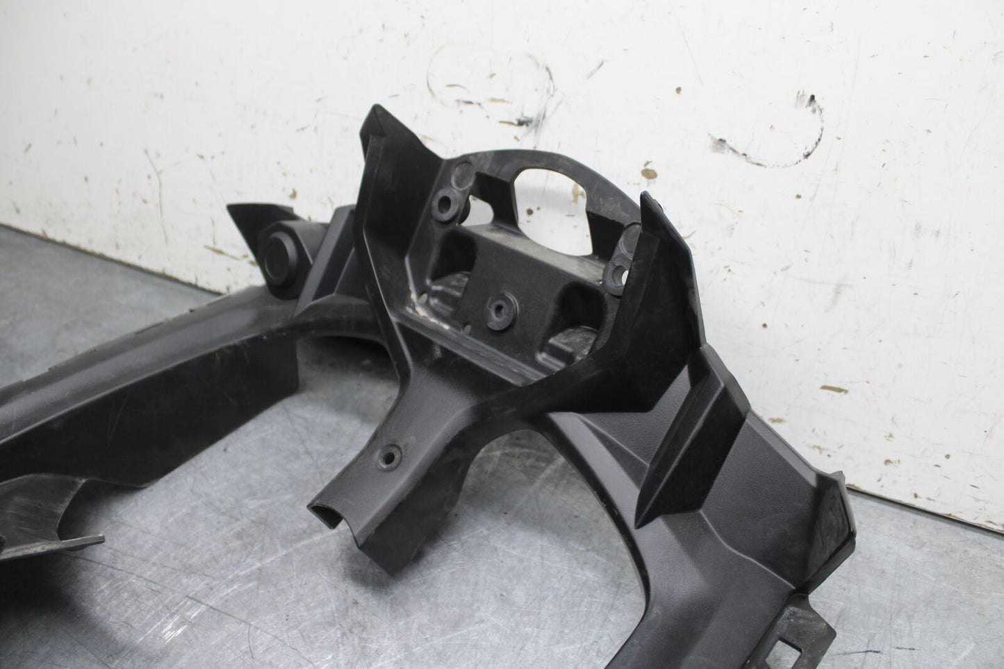 18-24 KAWASAKI NINJA 650 FRONT CENTER GAUGE COWL FAIRING BB725