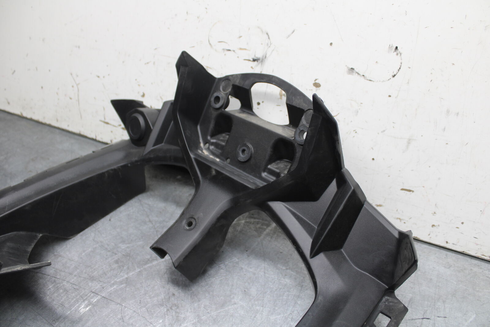 18-24 KAWASAKI NINJA 650 FRONT CENTER GAUGE COWL FAIRING BB725