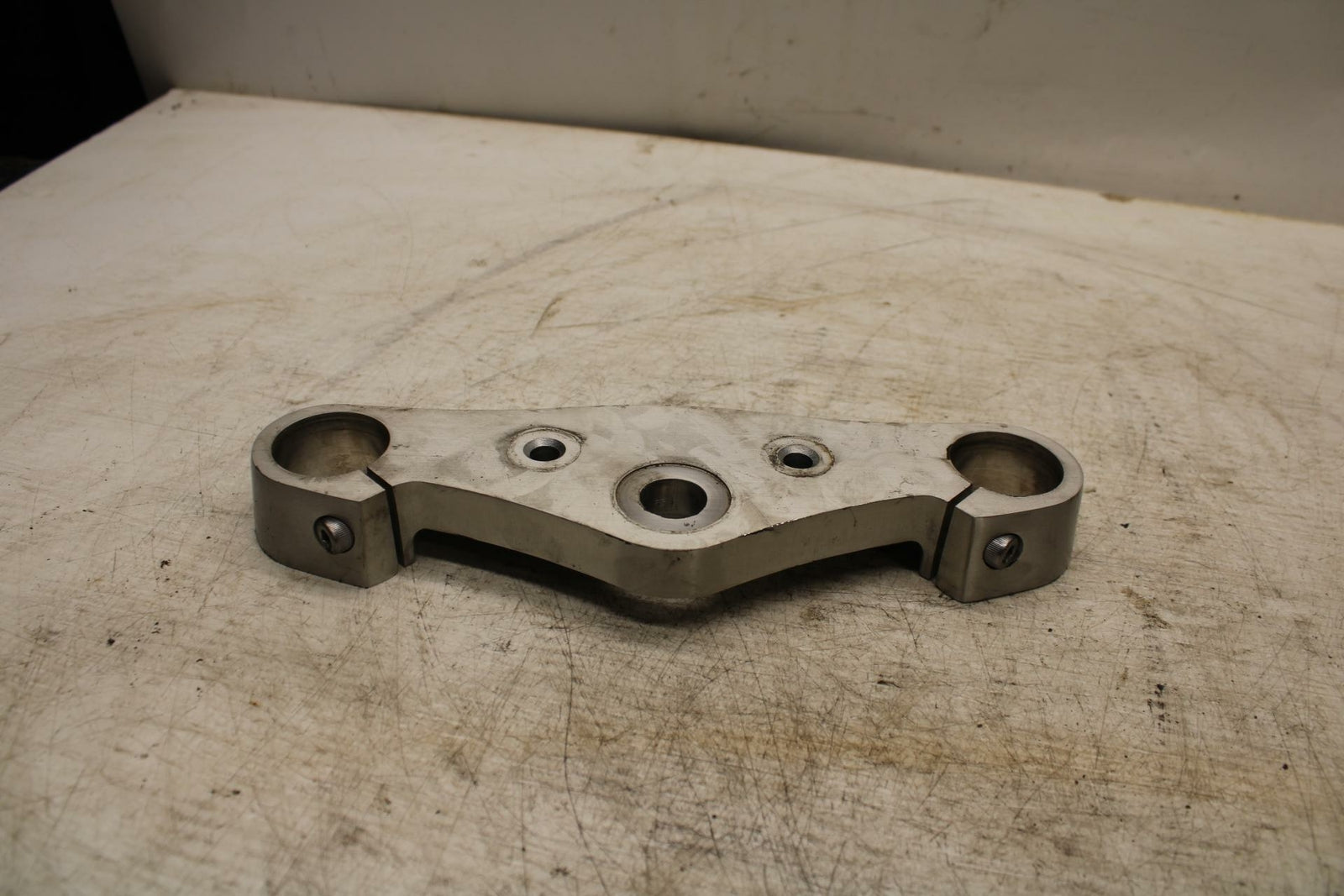 06-21 KAWASAKI VULCAN 900 FORKS UPPER TRIPLE TREE CLAMP BB363