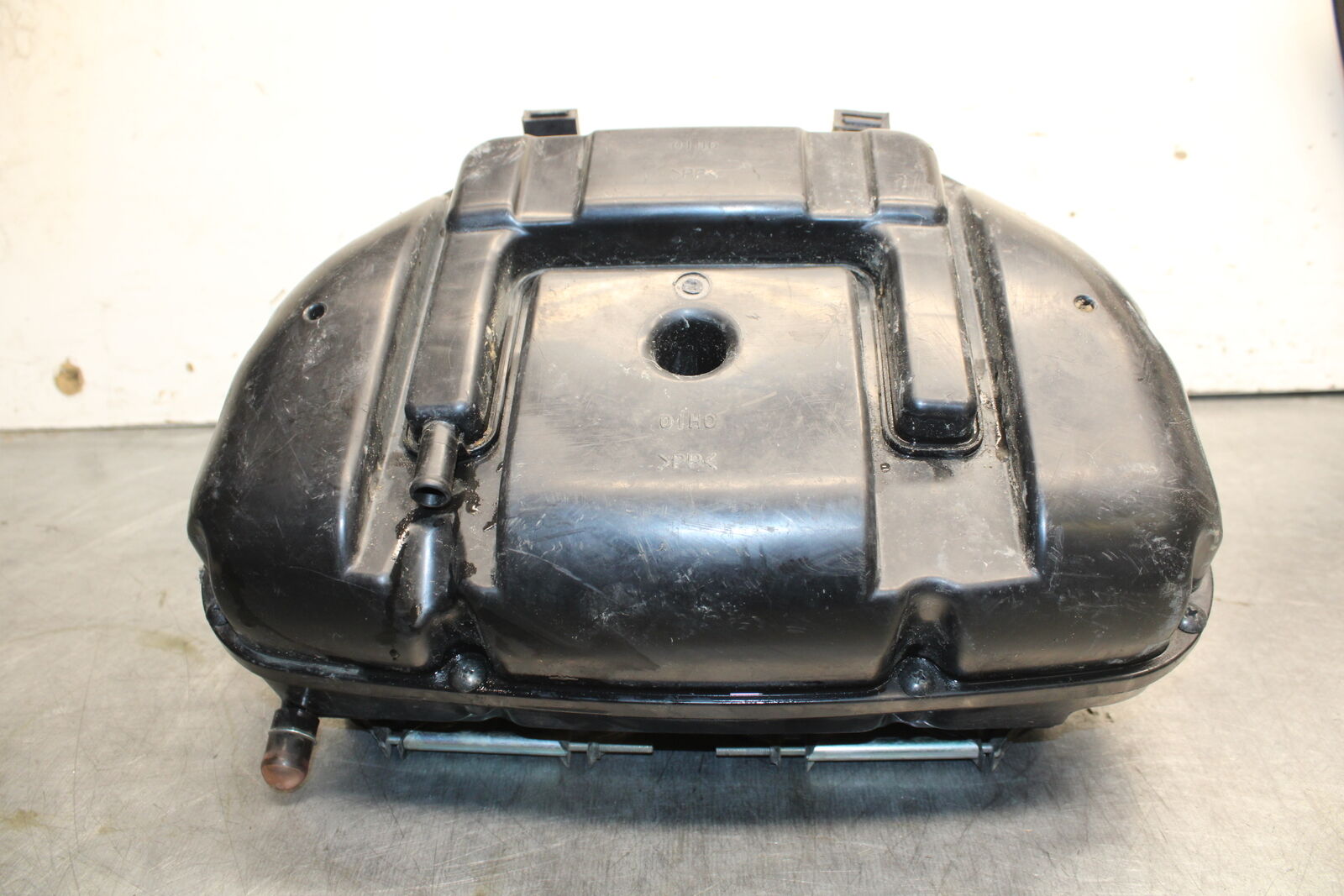 06-07 SUZUKI GSXR750 AIRBOX AIR INTAKE FILTER BOX 13700-02H03 BB670