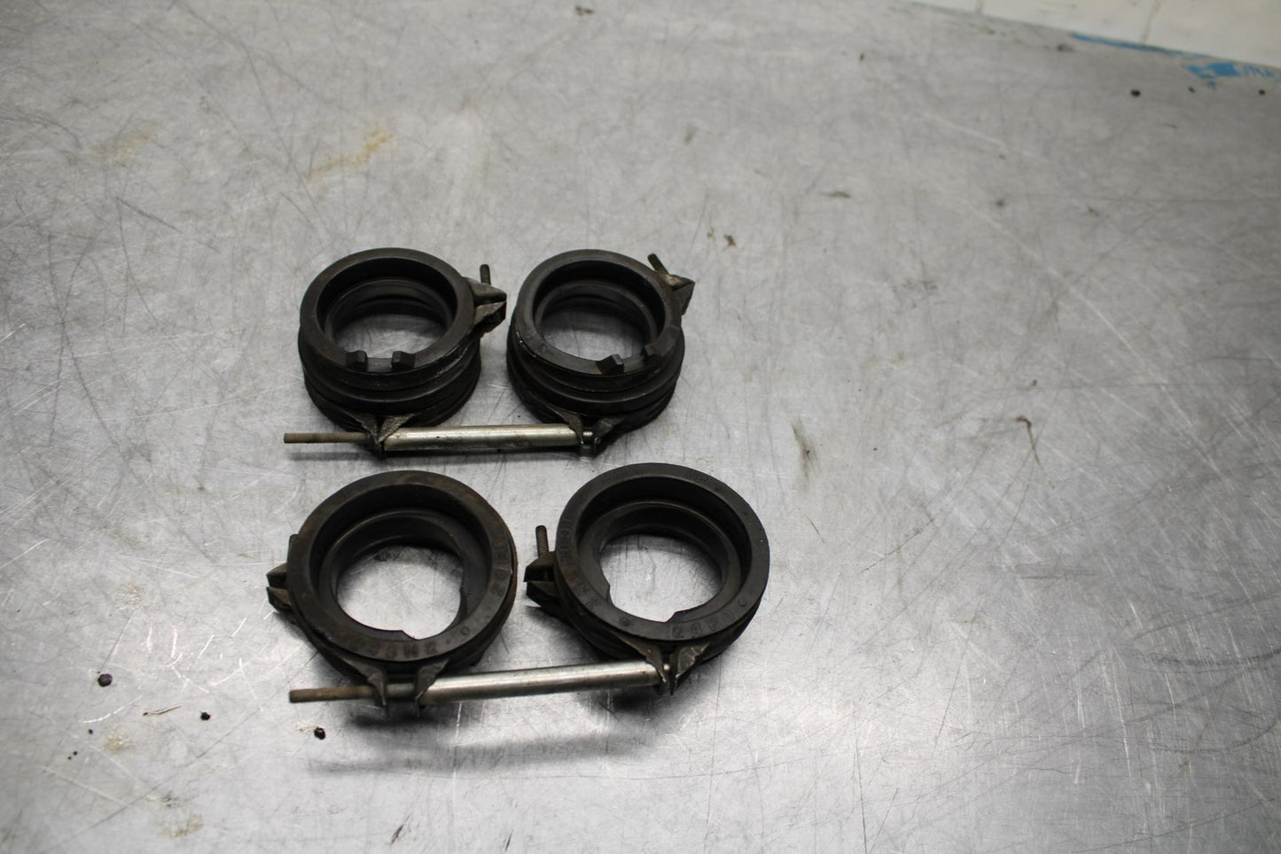 99-07 SUZUKI HAYABUSA GSX1300R  INTAKE MANIFOLD BB426