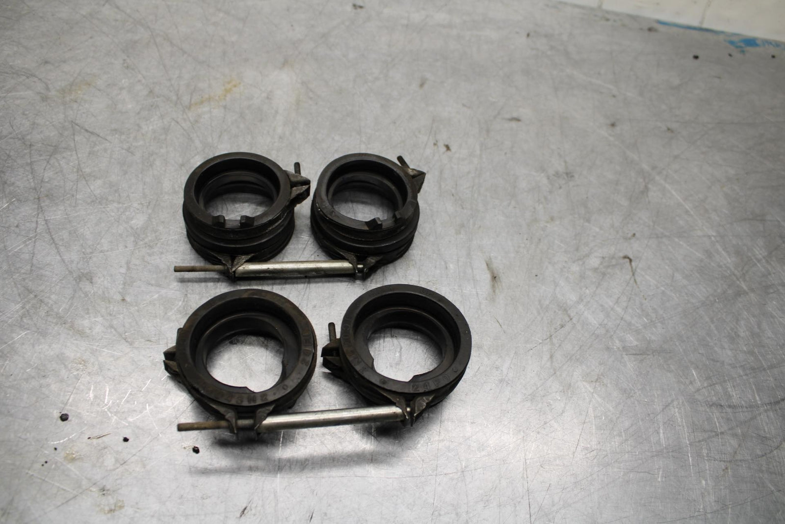 99-07 SUZUKI HAYABUSA GSX1300R  INTAKE MANIFOLD BB426