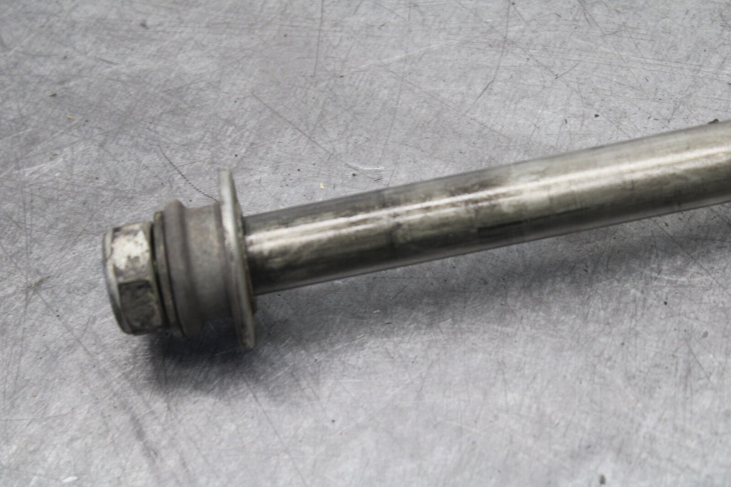 05-09 SUZUKI BOULEVARD C90 REAR AXLE BACK WHEEL RIM PIVOT BOLT AXEL BB692