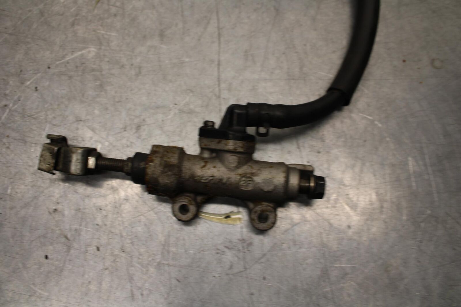 1992 Honda CBR900RR REAR BACK BRAKE MASTER CYLINDER W RESERVOIR BB63