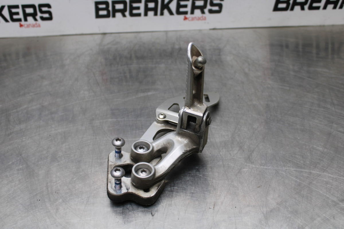 06-07 SUZUKI GSXR 600 LEFT REARSET REAR SET DRIVER FOOT PEG REST STOP BB178