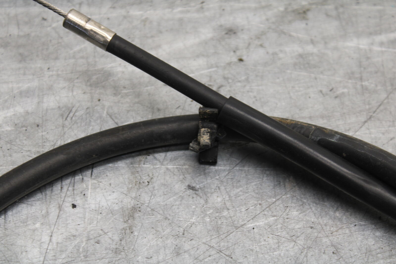 04-06 YAMAHA YZF R1 CLUTCH CABLE LINE 5VY-26335-01-00 BB659