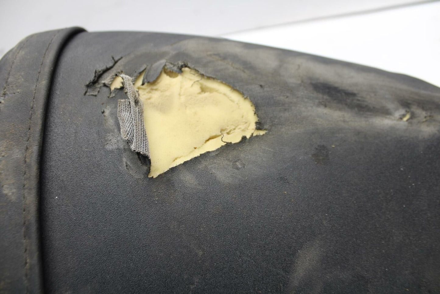 09-12 KAWASAKI NINJA ZX6R REAR BACK PASSENGER SEAT PAD SADDLE PILLION BB272