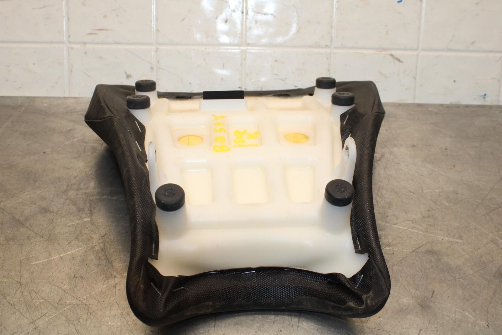 20 SUZUKI GSXR 1000 FRONT DRIVERS SEAT PAD SADDLE PILLION BB597