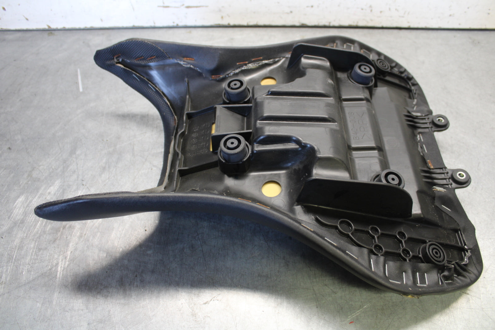 21-24 YAMAHA MT-07 FRONT DRIVERS SEAT PAD SADDLE PILLION BB662