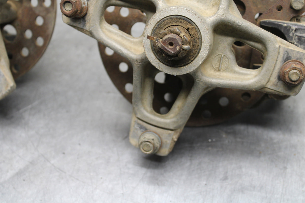85-86 SUZUKI QUADRACER 250 FRONT WHEEL RIGHT LEFT HUBS HUB SET BB126