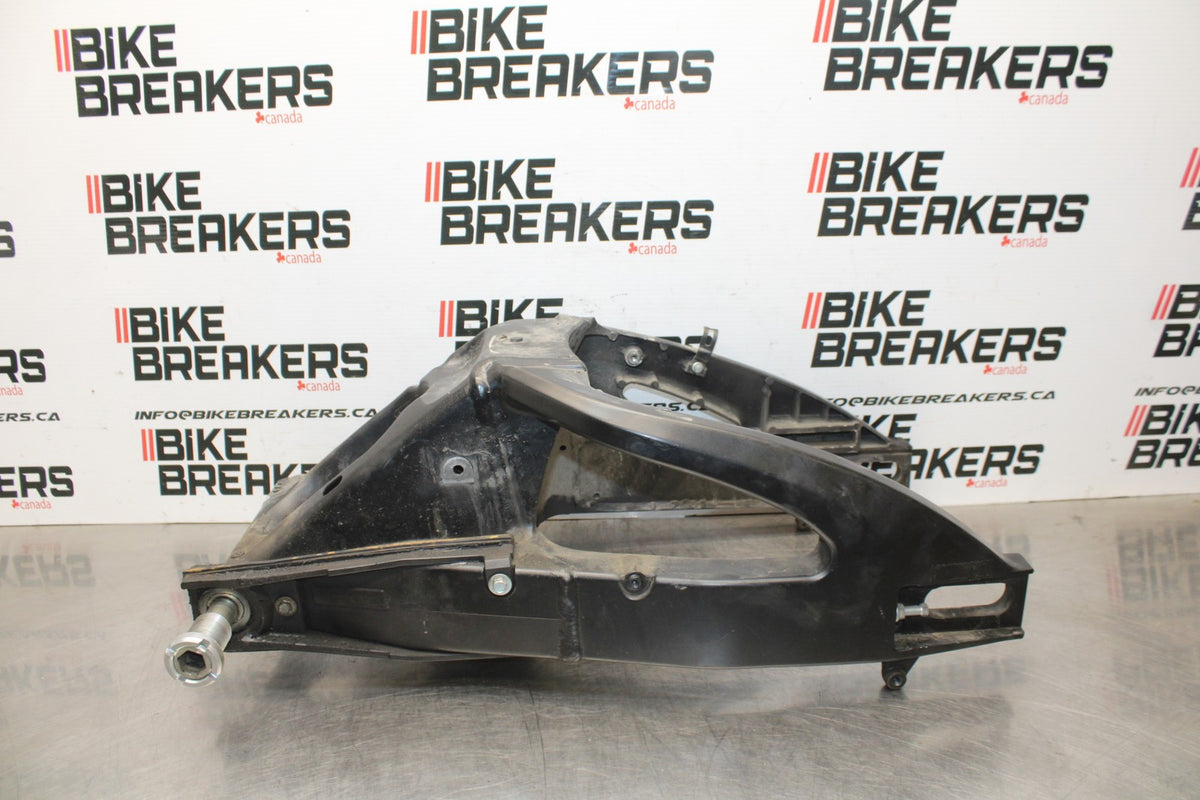 06-07 SUZUKI GSXR 600 REAR SWINGARM BACK SUSPENSION SWING ARM BB822