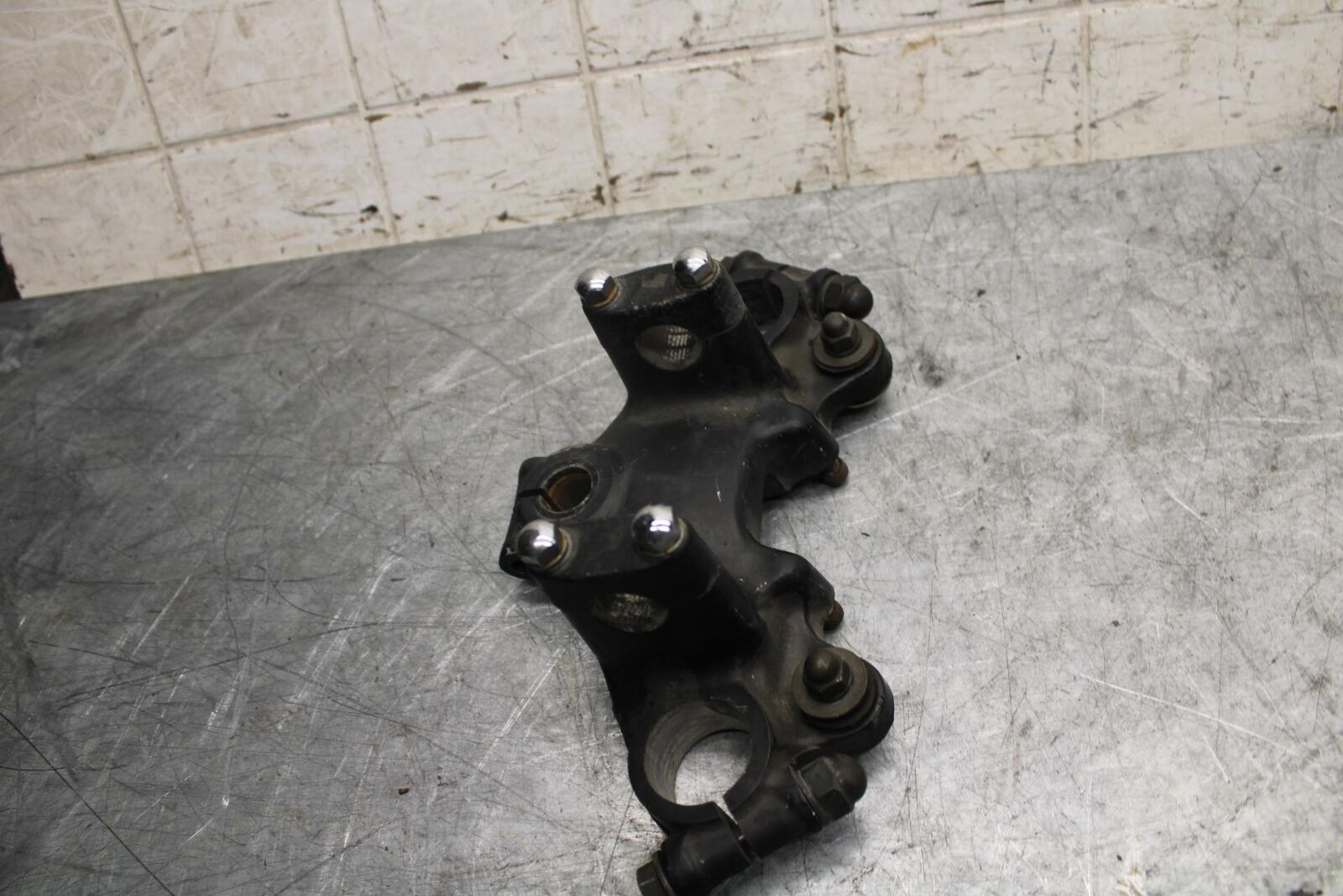 1982 Suzuki GS450L FORKS UPPER TRIPLE TREE CLAMP 51311-44110-291 BB52