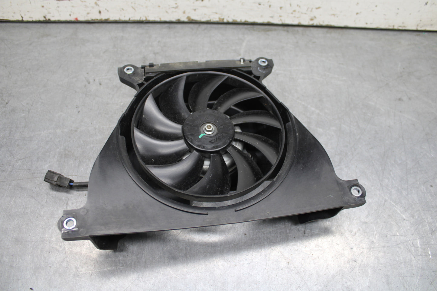 18-24 KAWASAKI NINJA 650 ENGINE RADIATOR COOLING FAN BB725