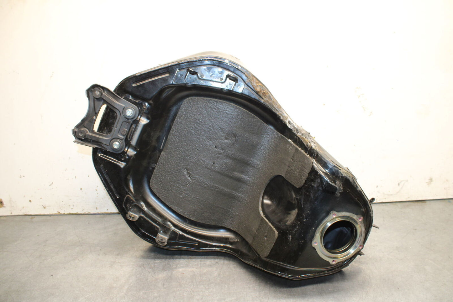 13-17 KAWASAKI NINJA ZX6R ZX636E GAS TANK FUEL CELL PETROL RESERVOIR BB735