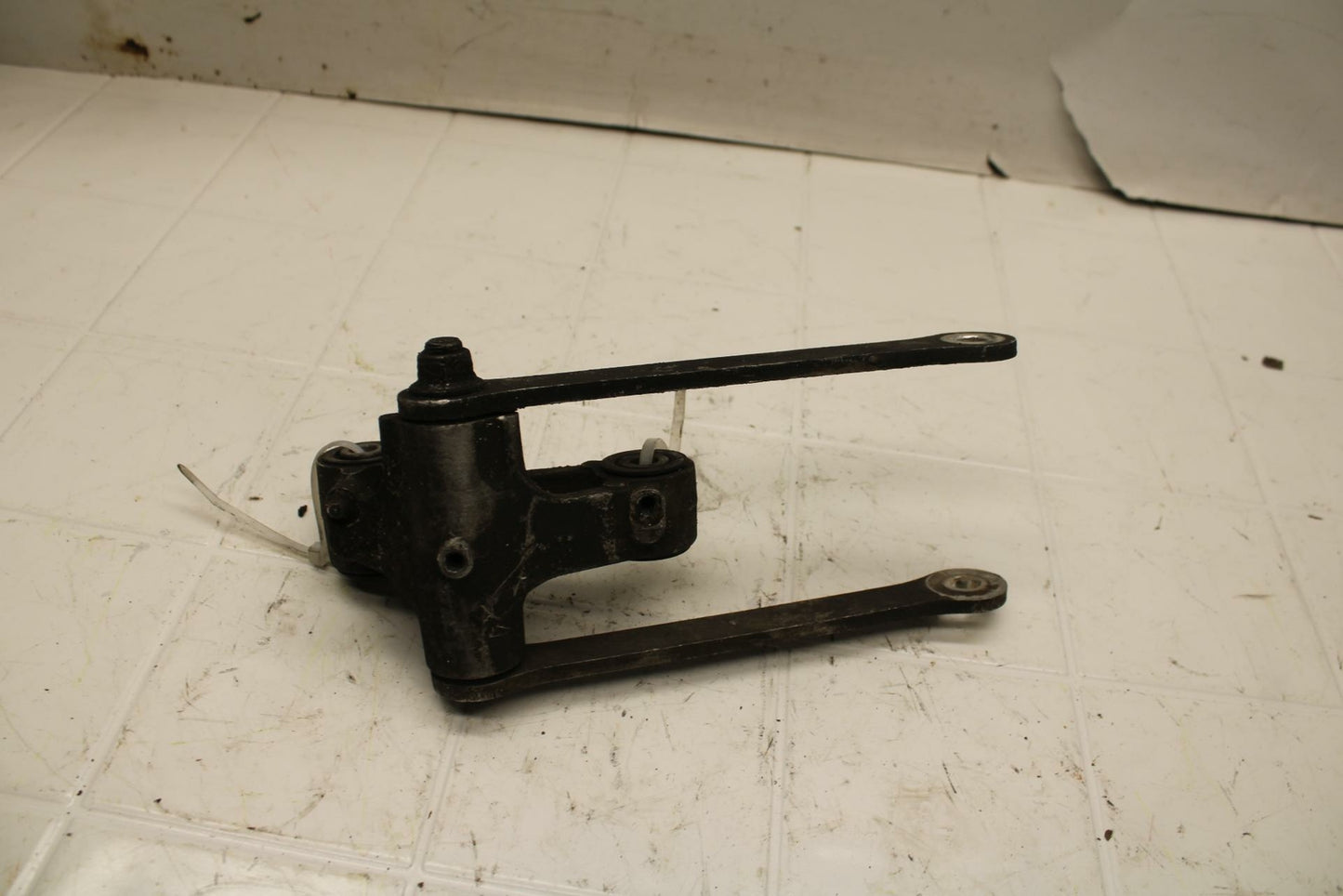 02-03 KAWASAKI NINJA ZX9R ZX900F REAR DOGBONE SHOCK LINKAGE LINK BB06