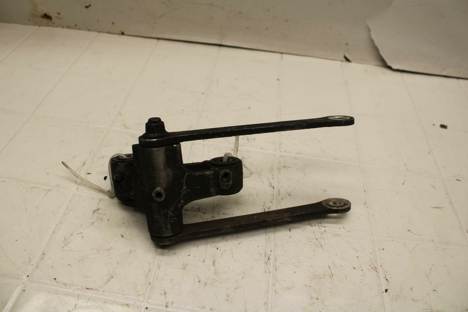 02-03 KAWASAKI NINJA ZX9R ZX900F REAR DOGBONE SHOCK LINKAGE LINK BB06