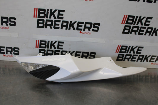 11-25 SUZUKI GSXR 600  RIGHT REAR BACK TAIL FAIRING COWL SHROUD BB882