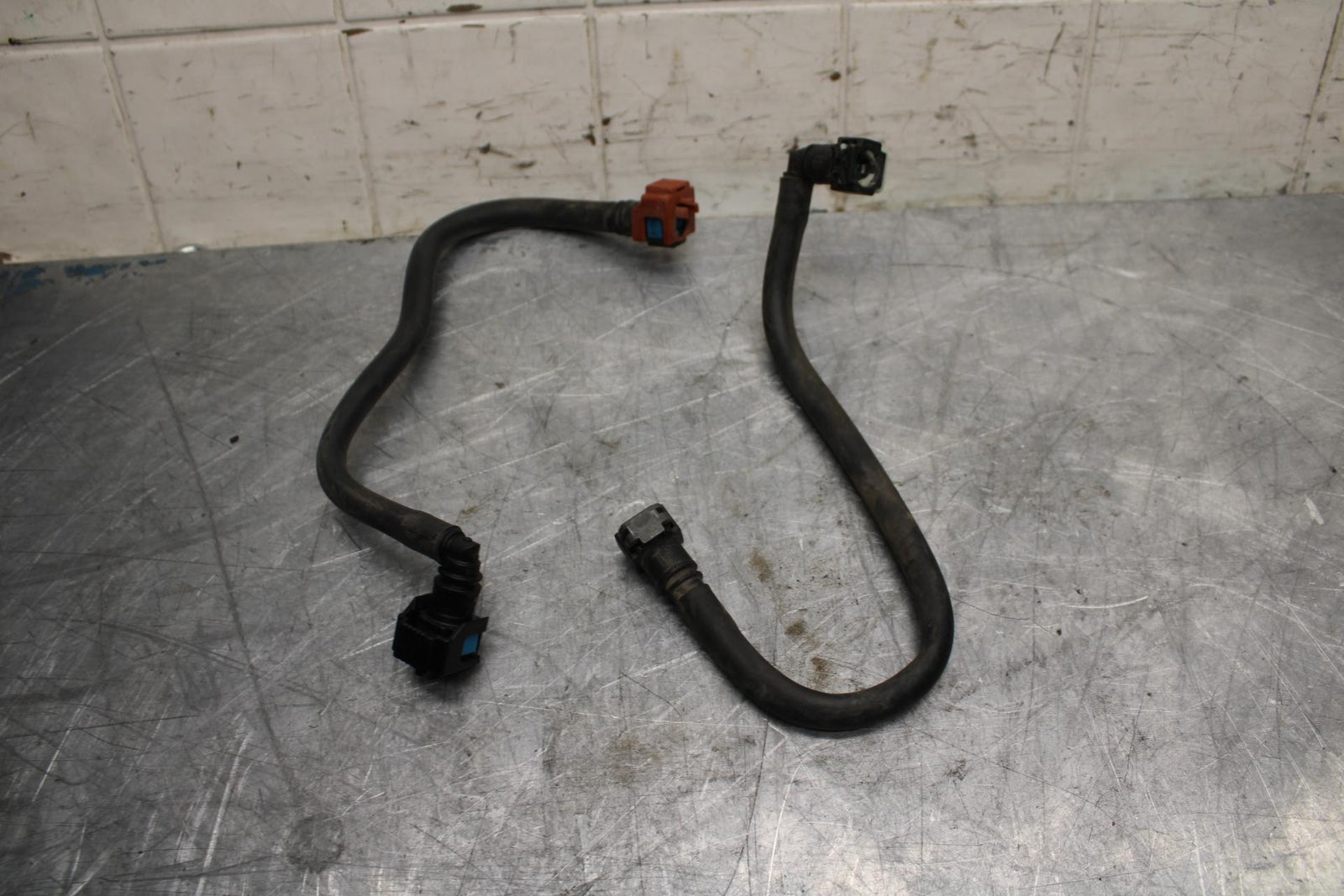18 YAMAHA YZF R1  FUEL HOSE GAS LINE TUBE PIPE BB473